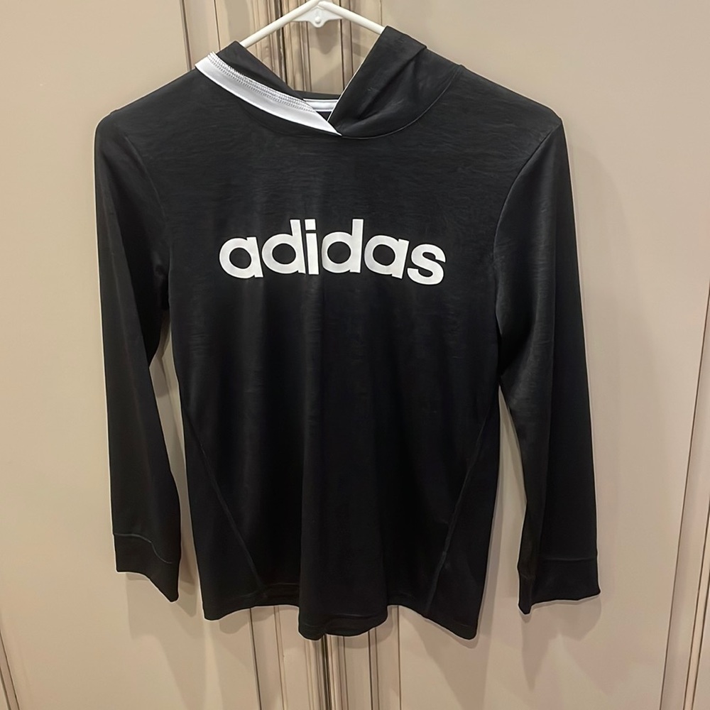 Adidas long sleeved shirt, boys, size medium – 10/12